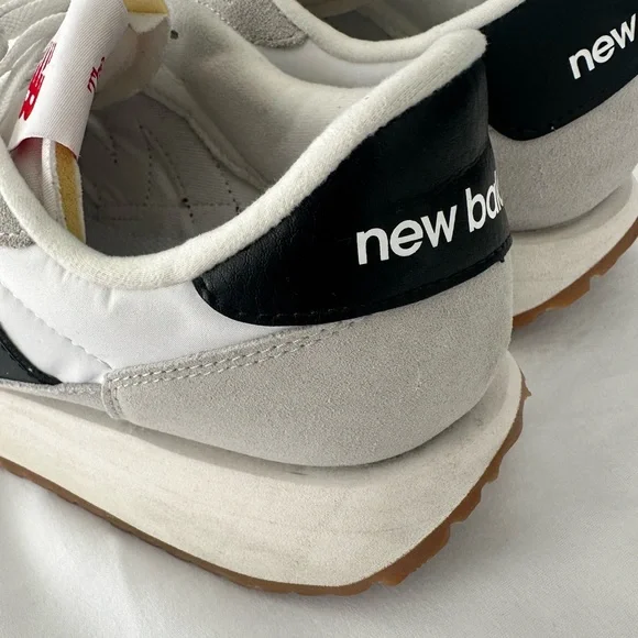 New Balance 237 - Picture 7 of 9